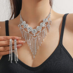 Exaggerated Rhinestone Claw Chain Jewelry Set | Statement Necklace & Earrings for Evening Glam
